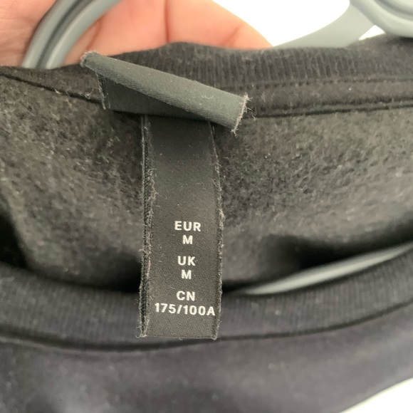 H&M crewneck sweater - Picture 3 of 3